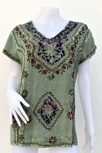 Imagen de Blusa bordada verde  (143)