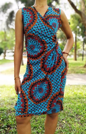 Imagen de Vestido fruncido lateral celeste
